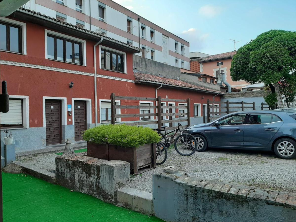 Albergue La Casona Del Peregrino Llanes Esterno foto