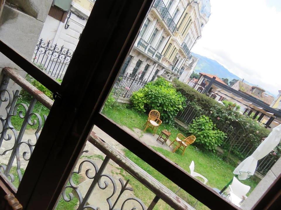 Albergue La Casona Del Peregrino Llanes Esterno foto